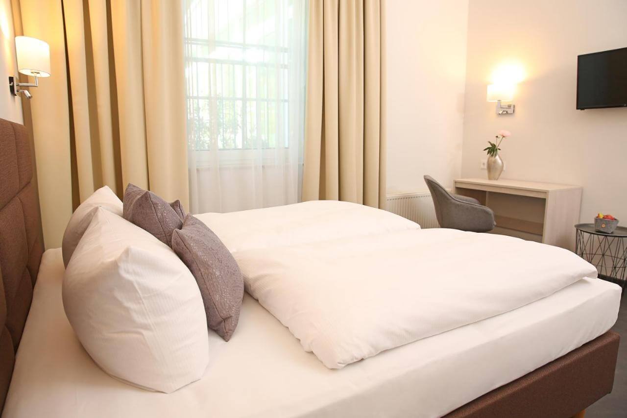 Landhotel Potsdam 2