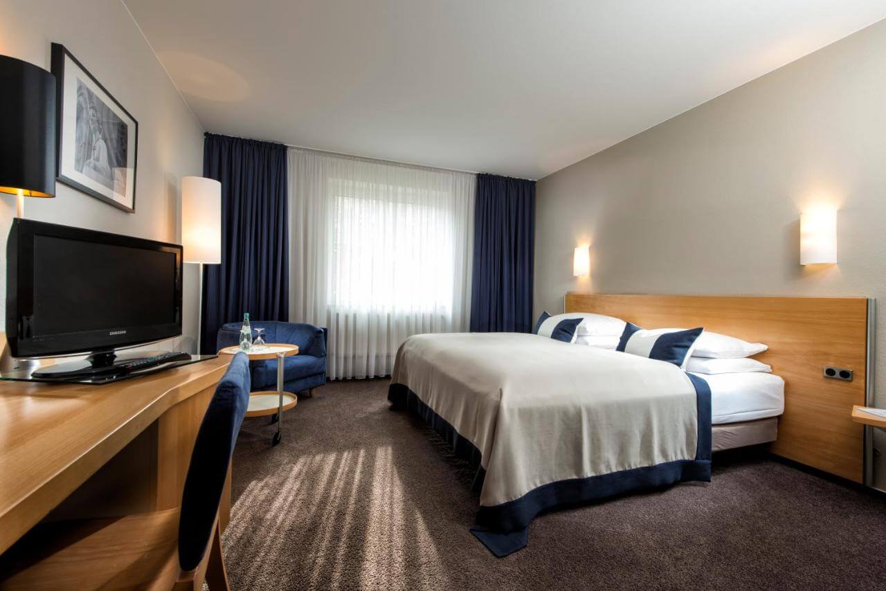 Wyndham Garden 6
